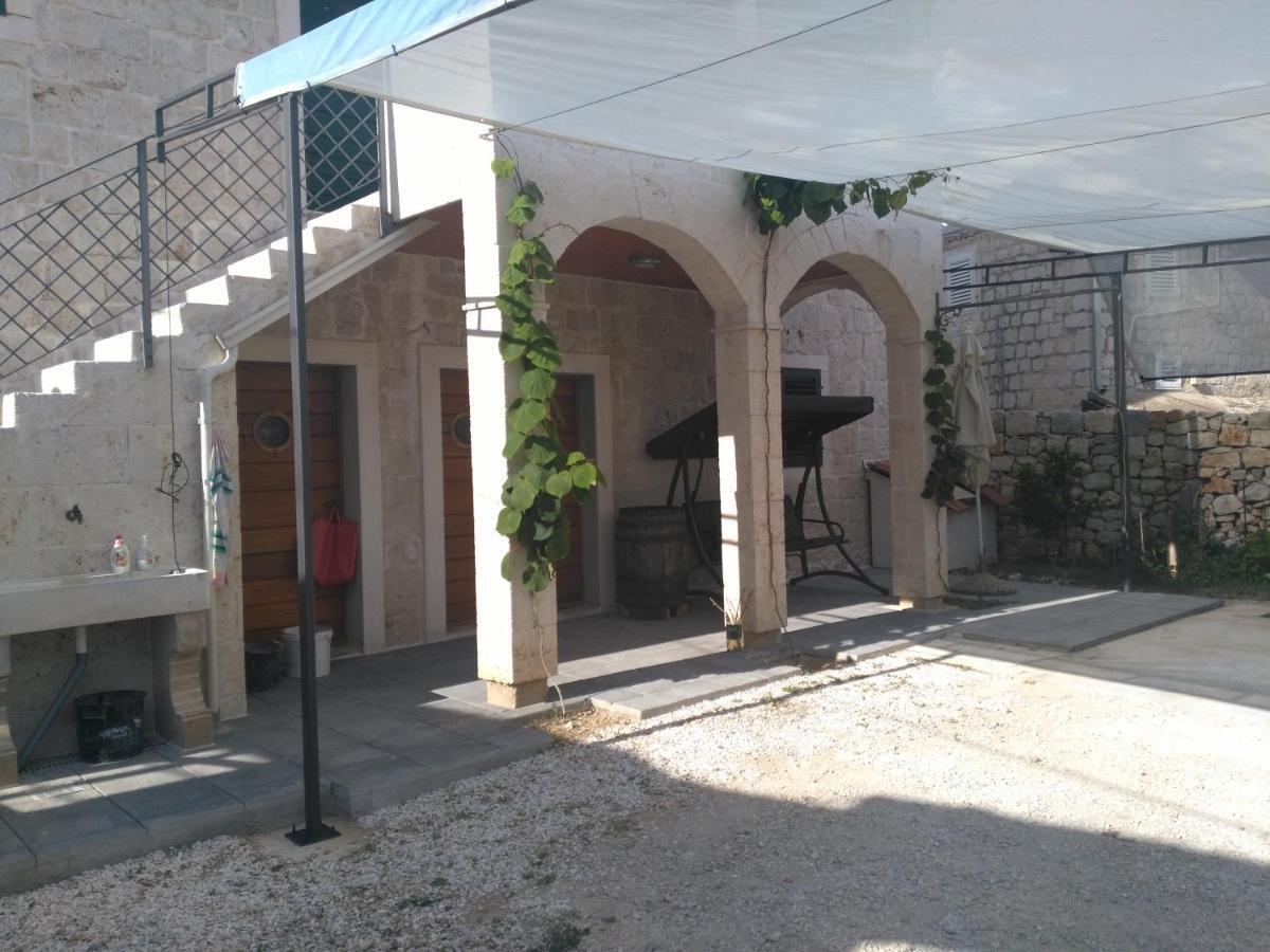 Apartment Buga سلاتين المظهر الخارجي الصورة